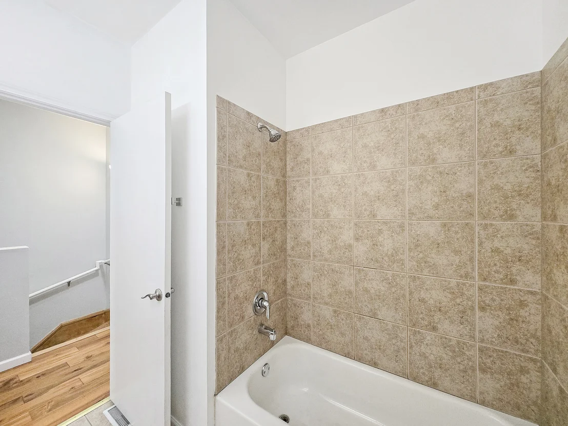 Photo of 2415 W 32nd Place