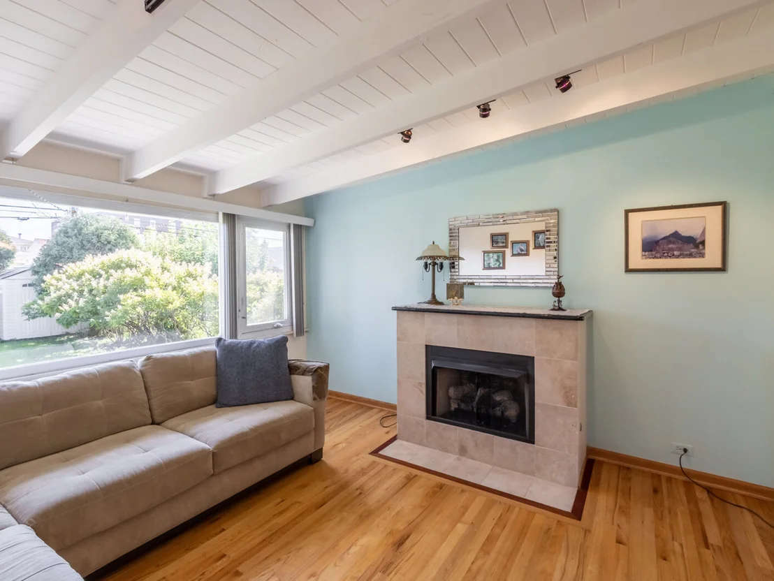 Photo of 5477 N Octavia Avenue