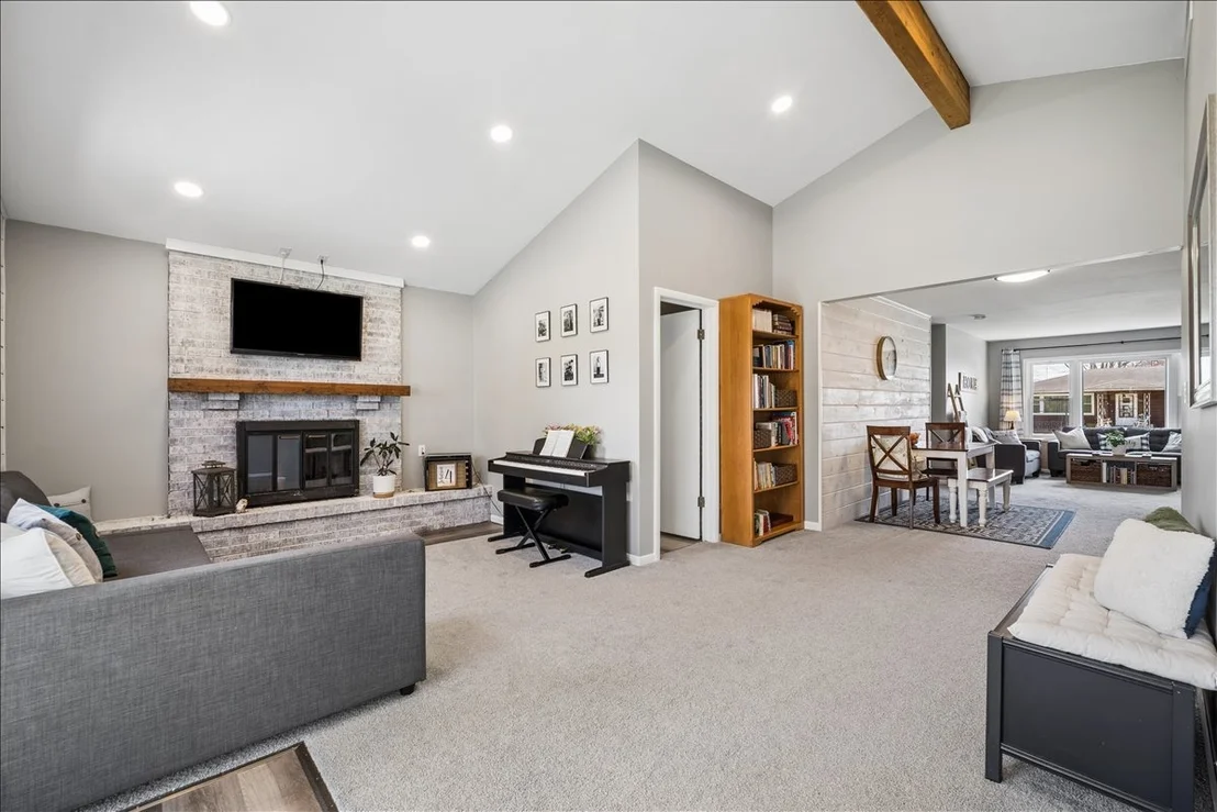 Photo of 425 Kishwaukee Street