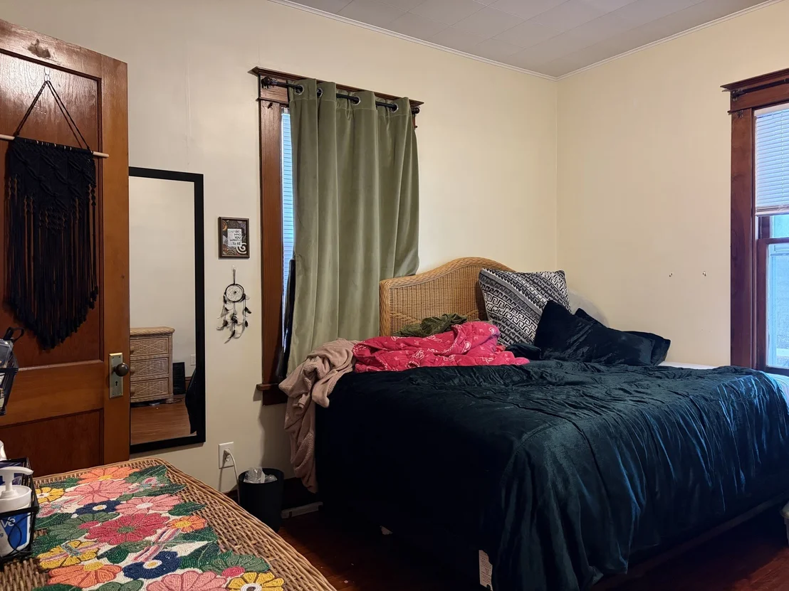 Photo of 911 Clement Street