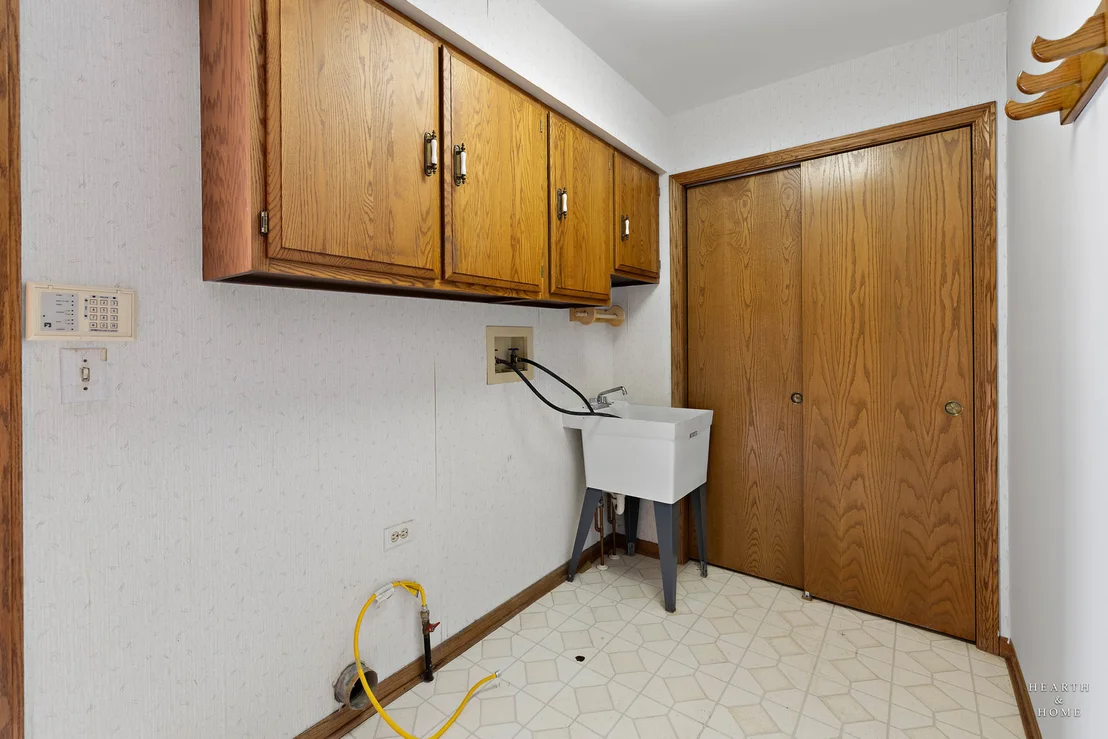 Photo of 2176 Jordan Lane