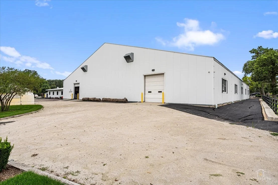 Photo of 2S976 Deerpath Road