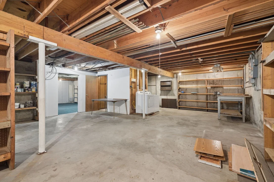 Photo of 1005 Valley Lane
