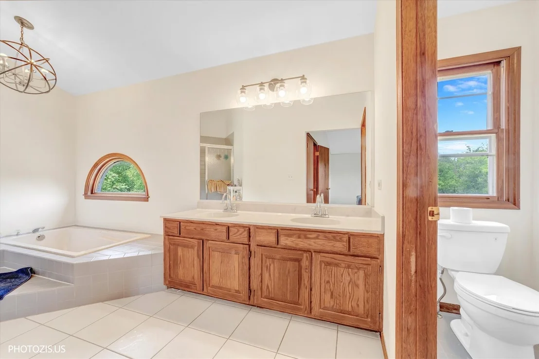 Photo of 970 Ponderosa Lane