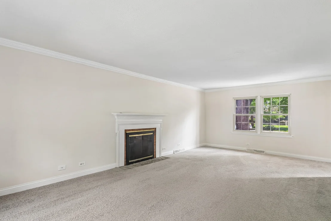 Photo of 1053 Laurel Lane