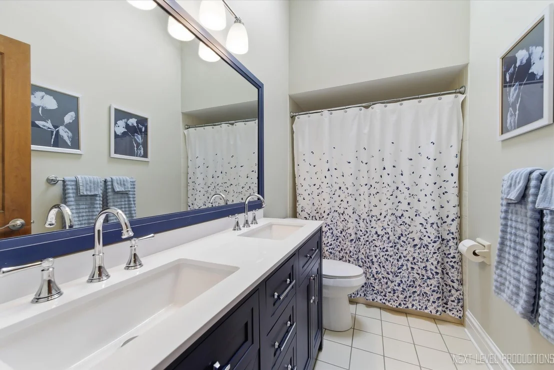 Photo of 1005 Stonehedge Road