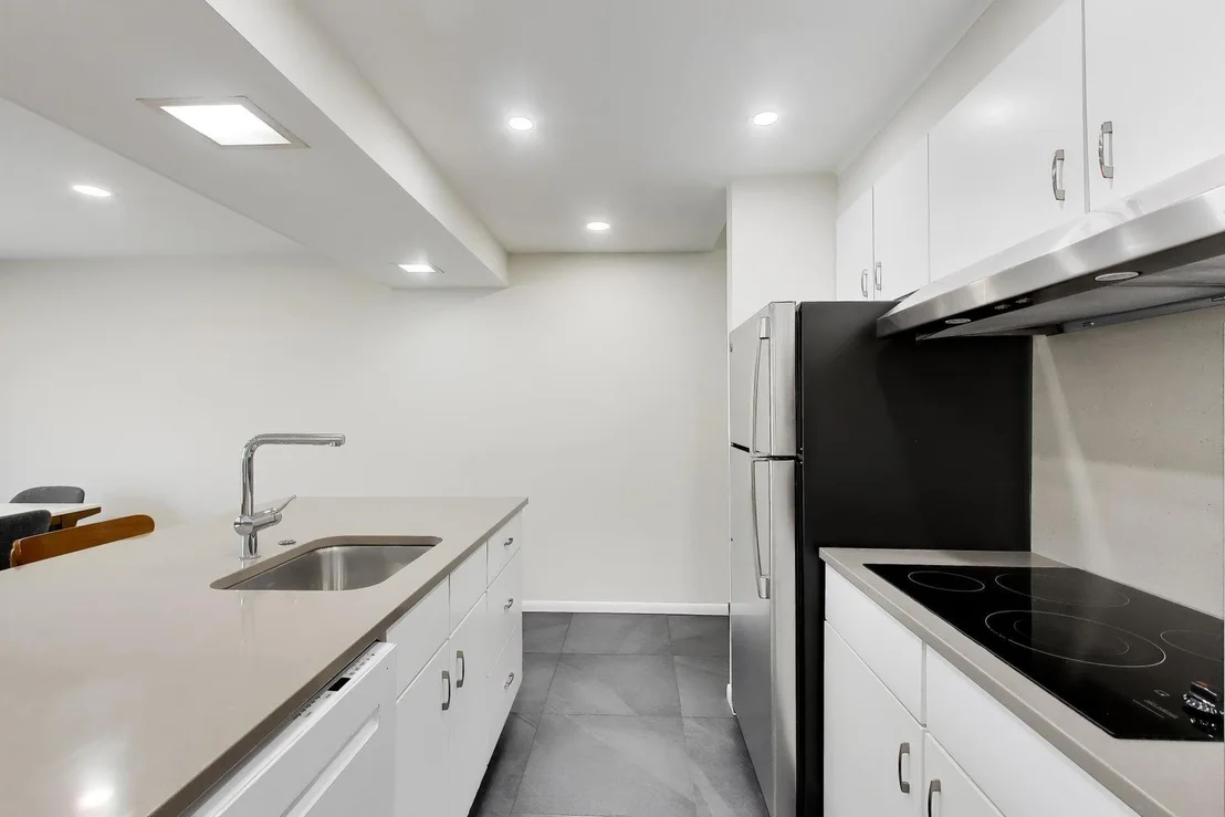 Photo of Unit 0 at 320 Linden Avenue