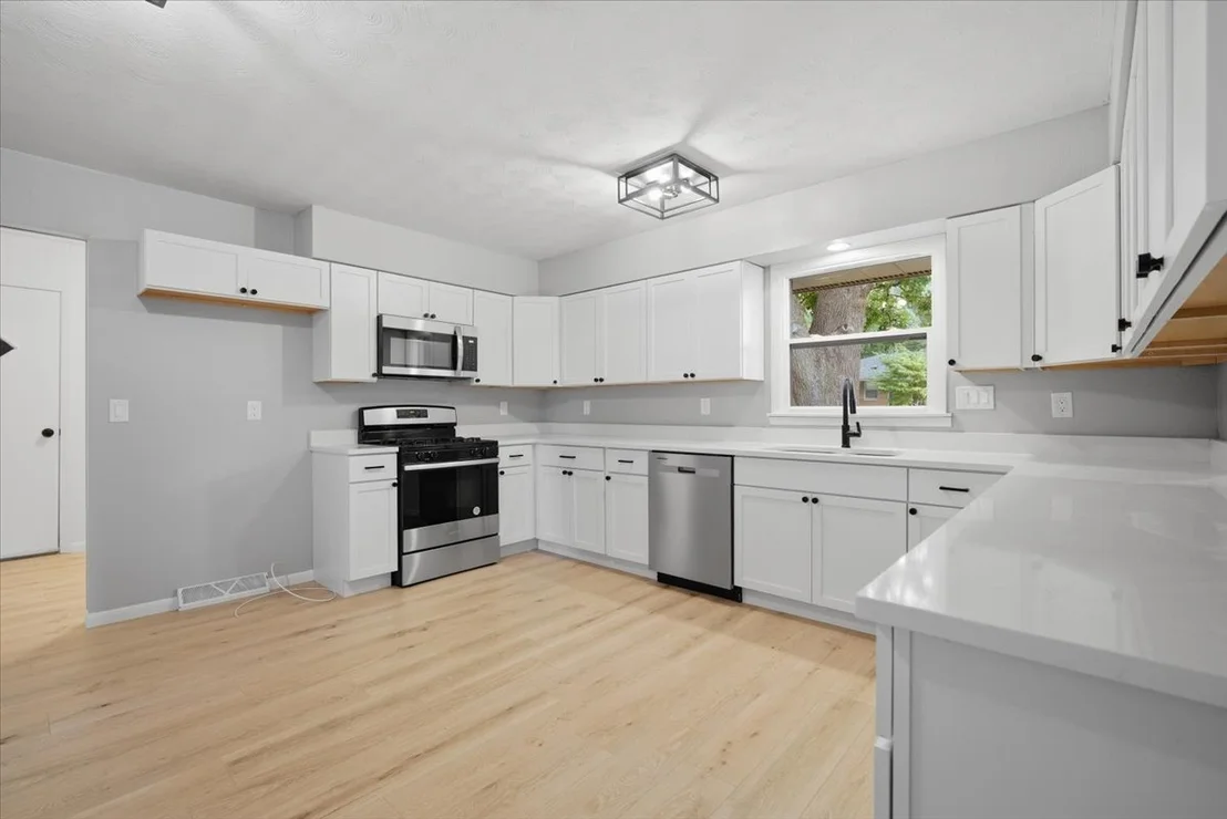 Photo of 404 Sunset Drive