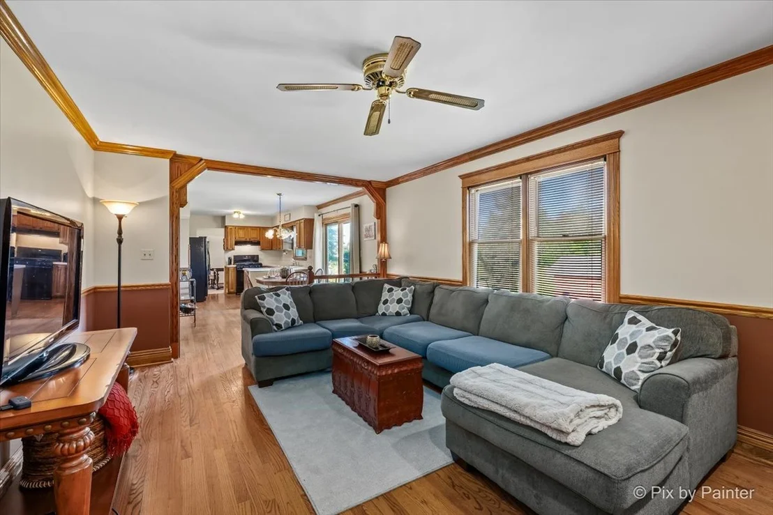 Photo of 765 Crest Drive