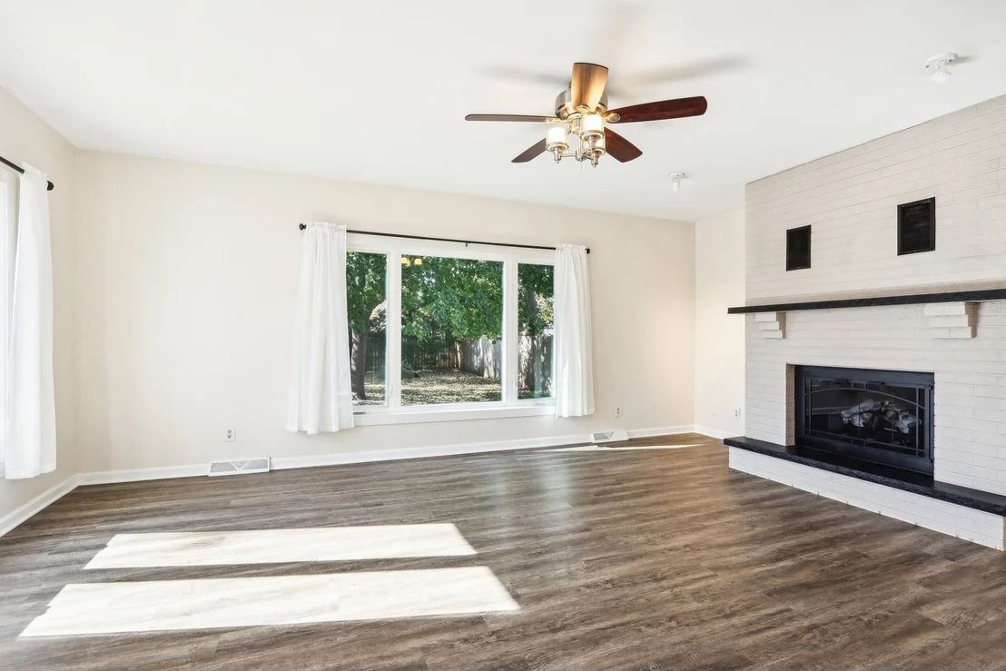 Photo of 420 Willow Road