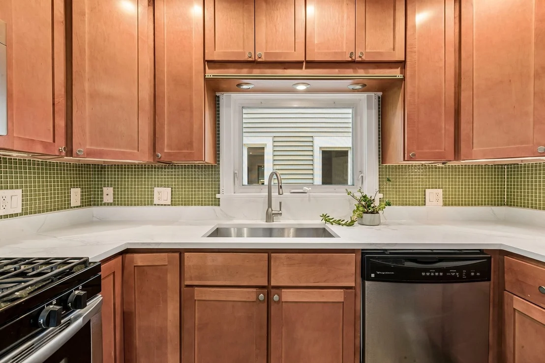 Photo of 848 Carpenter Avenue