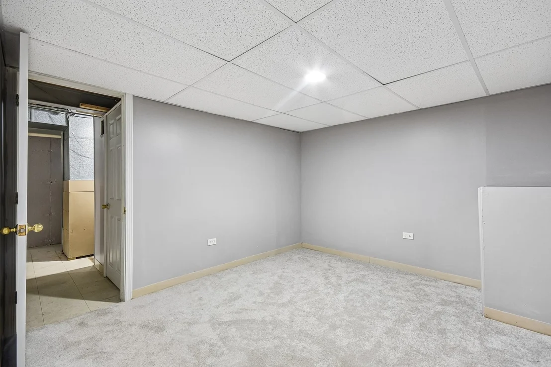 Photo of 561 Ivory Lane