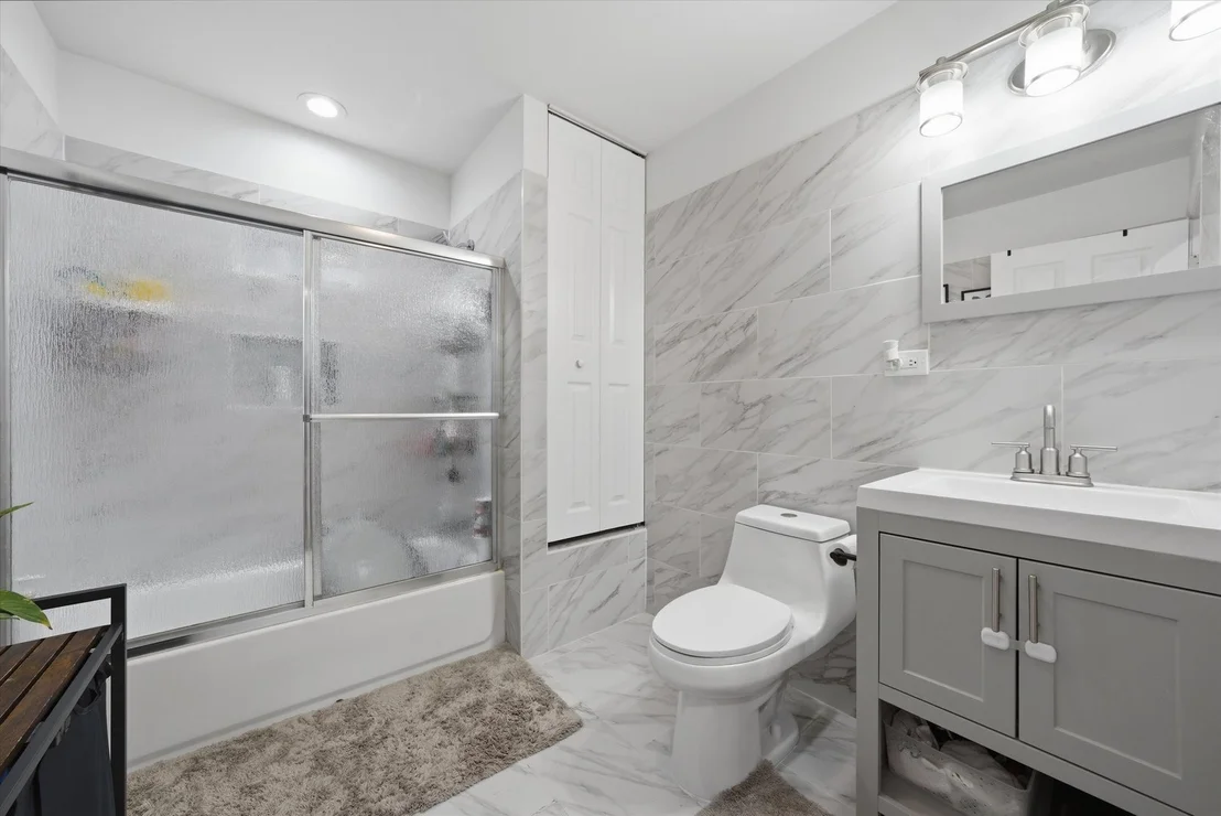 Photo of 1053 W 104th Place