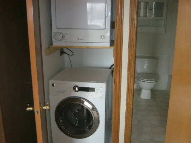 Photo of Unit E5 at 1464 Stonebridge Circle