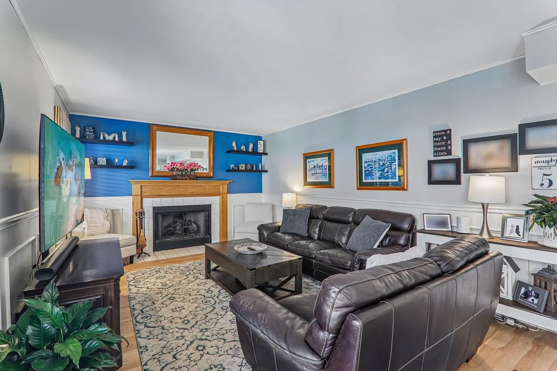 Photo of 806 Meadowridge Drive