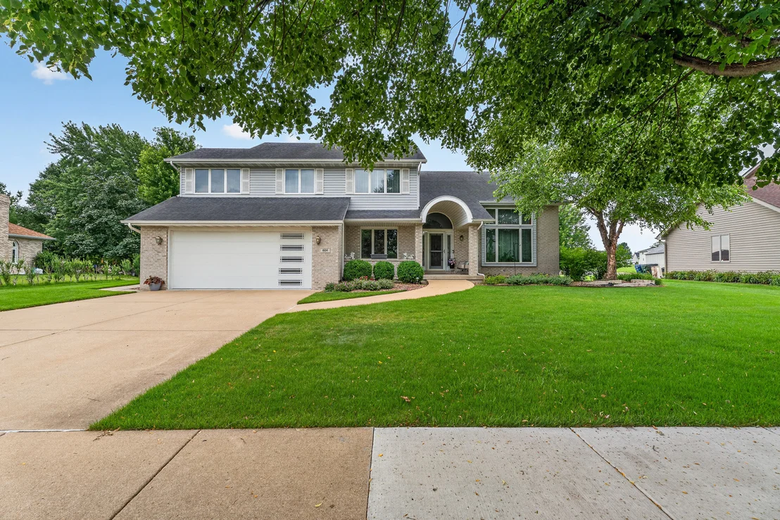 Photo of 604 Mahoney Drive