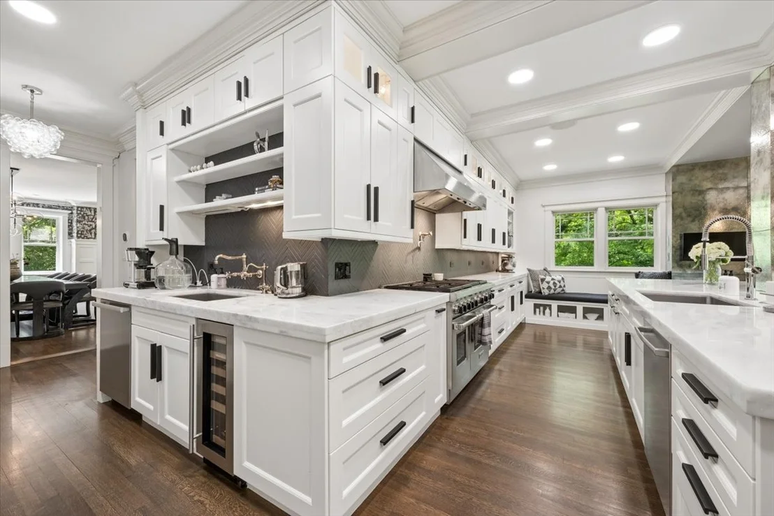 Photo of 395 Greenleaf Avenue
