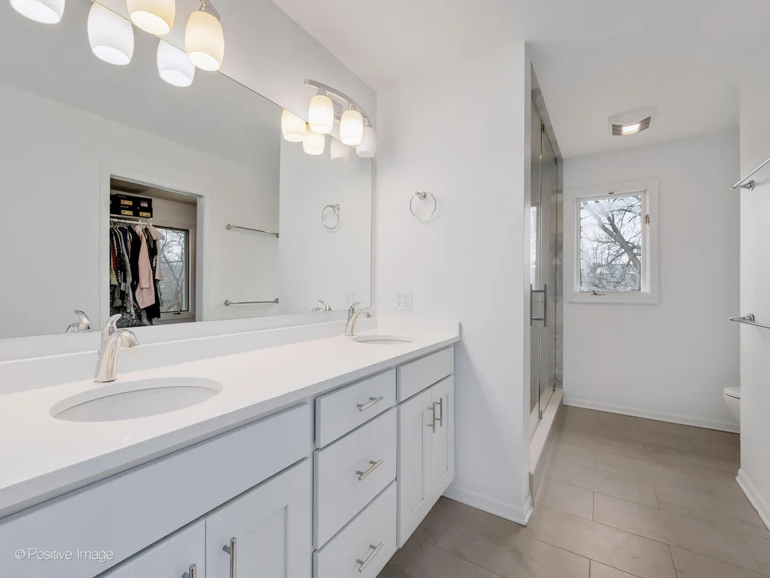 Photo of 734 Forest Glen Lane