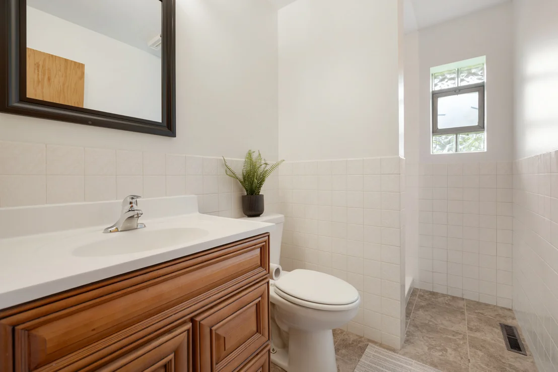 Photo of 2720 N Bayview Lane