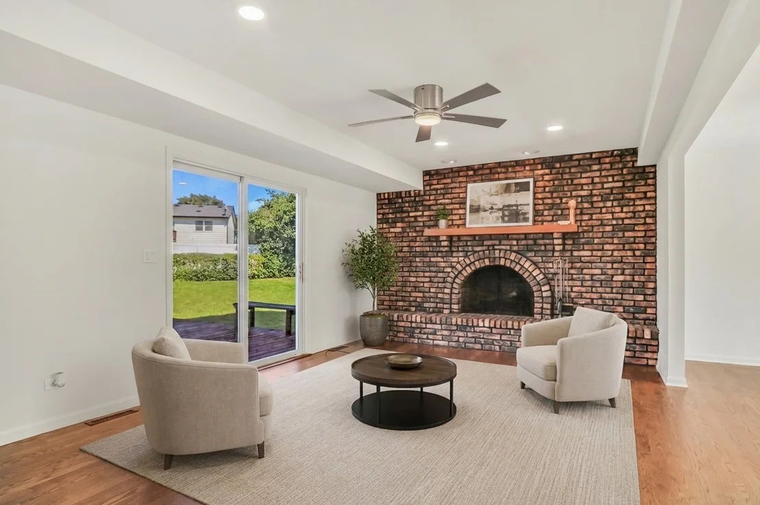 Photo of 1430 W Jo Ann Lane