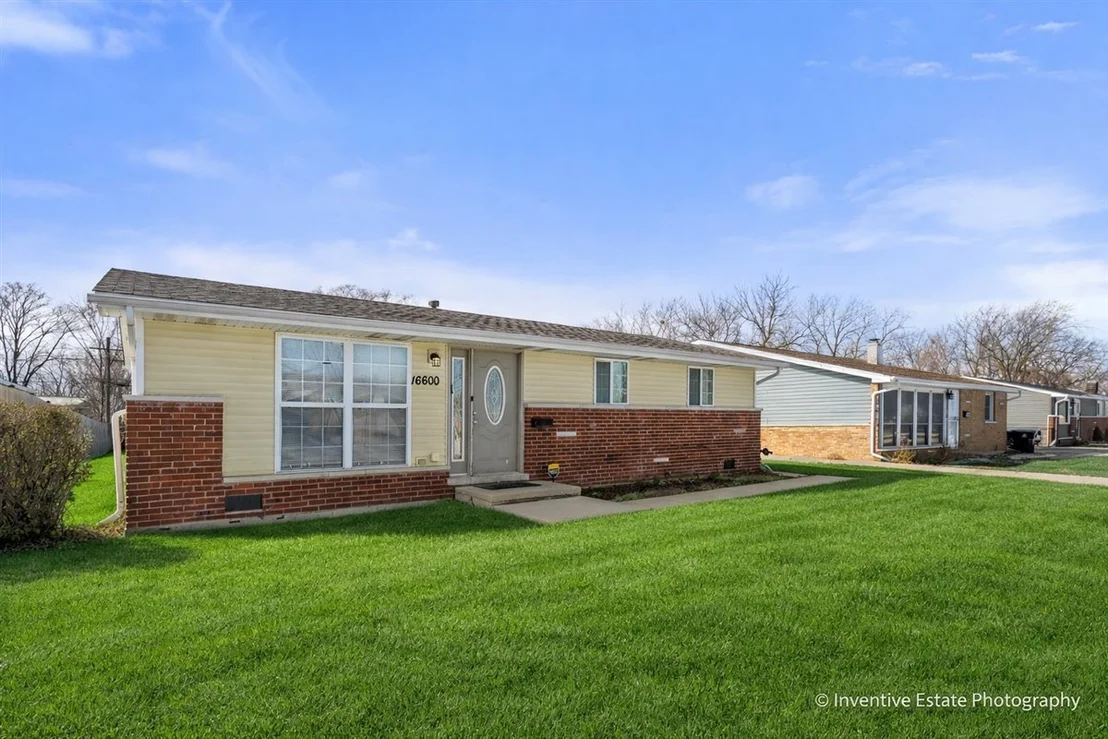 Photo of 16600 OXFORD Drive