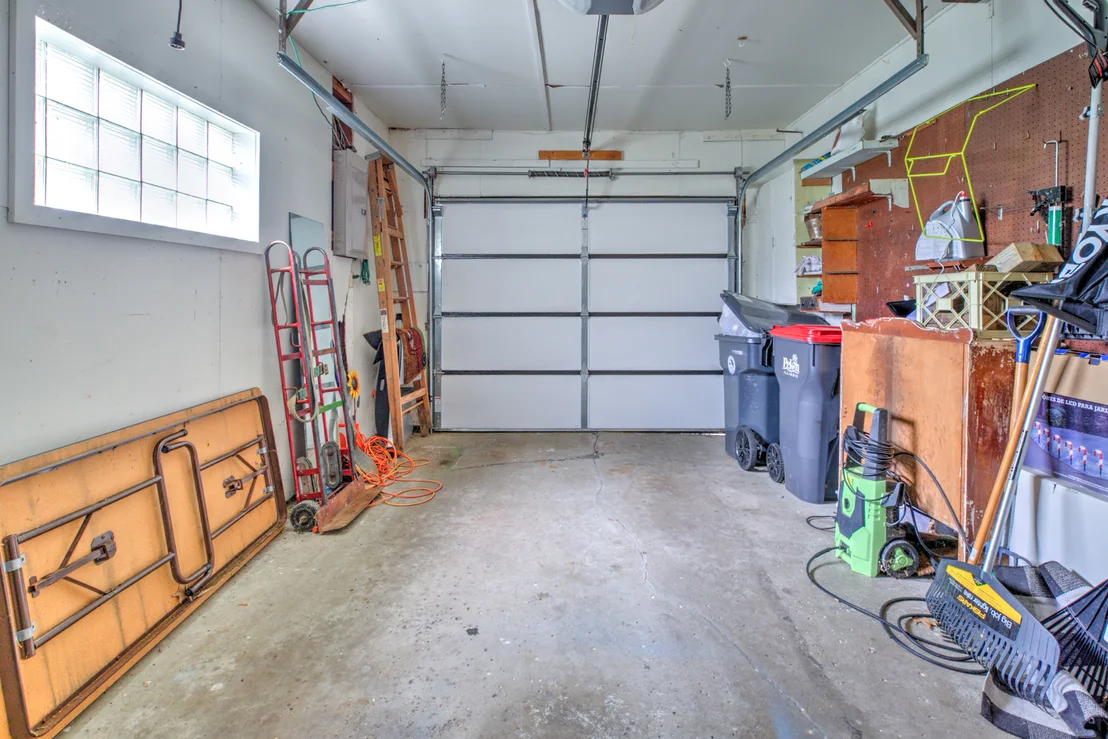 Photo of 1402 HILLTOP Drive