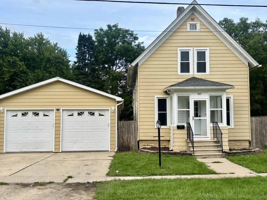Photo of 817 Chicago Street