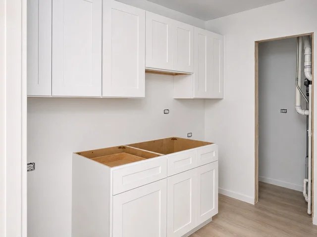 Photo of 515 W 28th Place