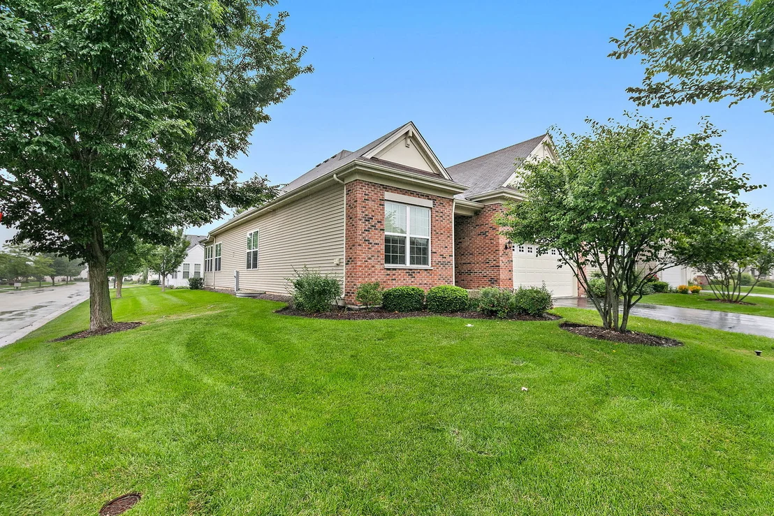 Photo of 957 Laguna Lane