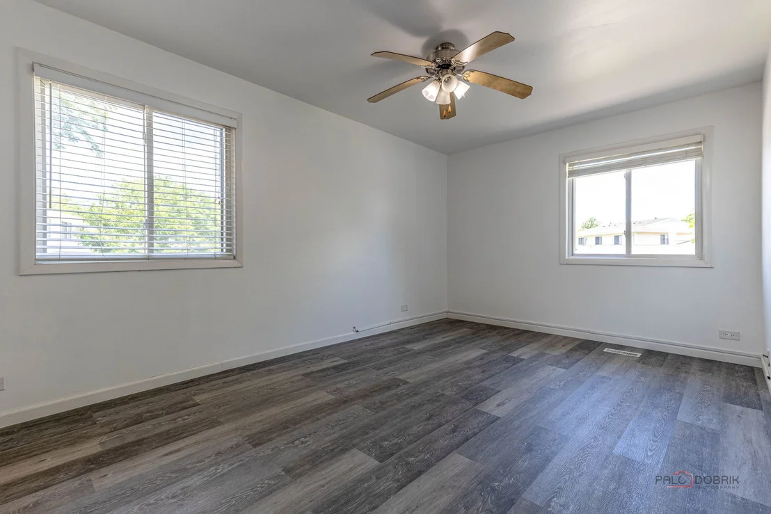 Photo of 325 Bayview Point