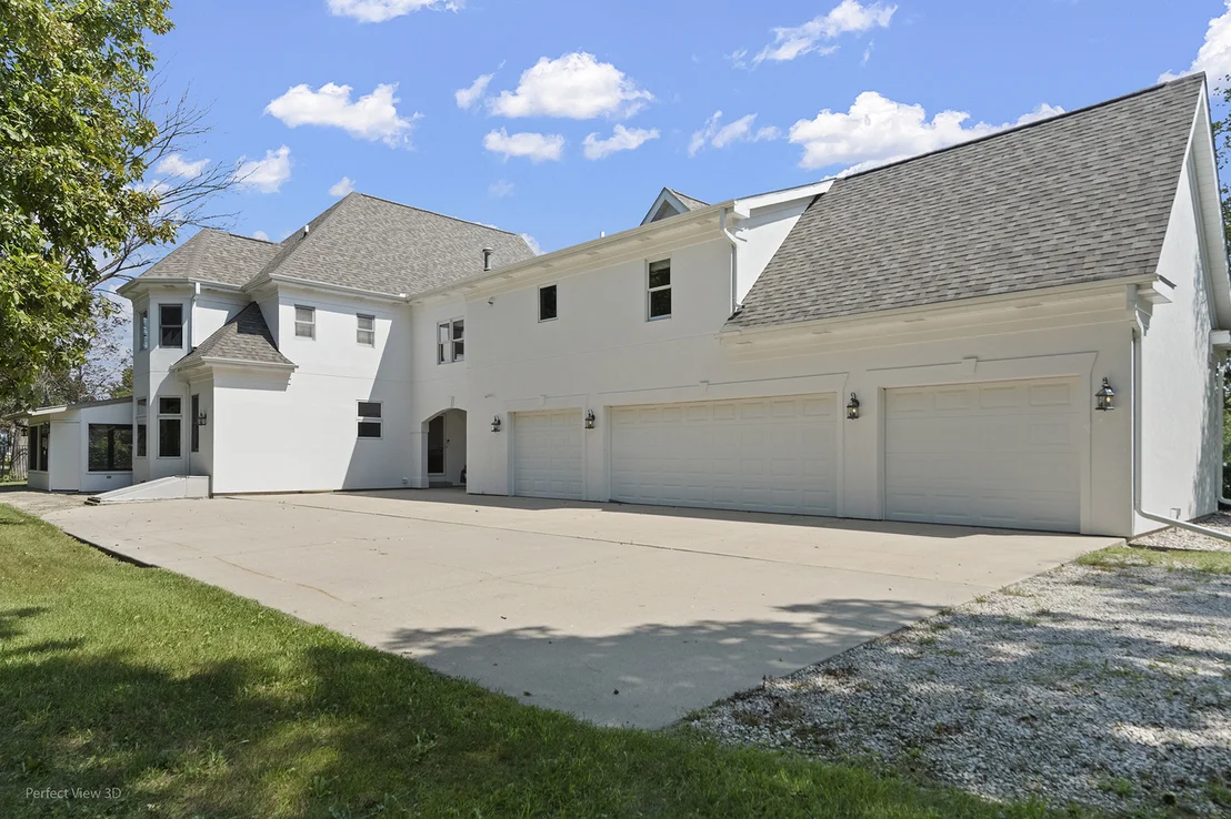 Photo of 2027 Oak Forest Drive