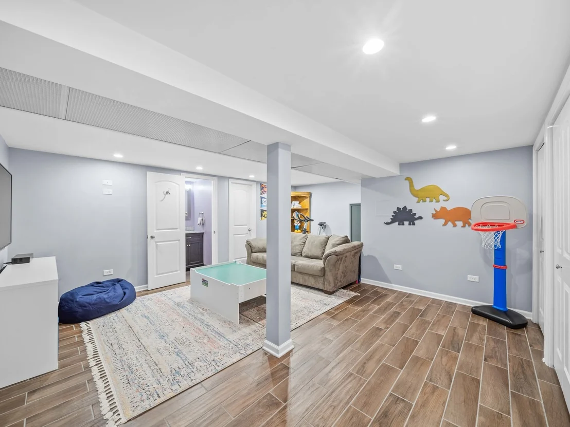 Photo of 1100 Raleigh Road