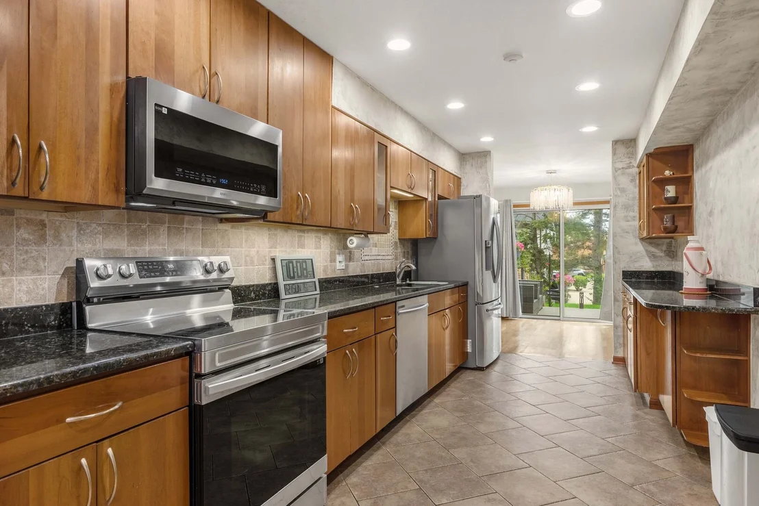 Photo of Unit F at 8316 Highpoint Circle