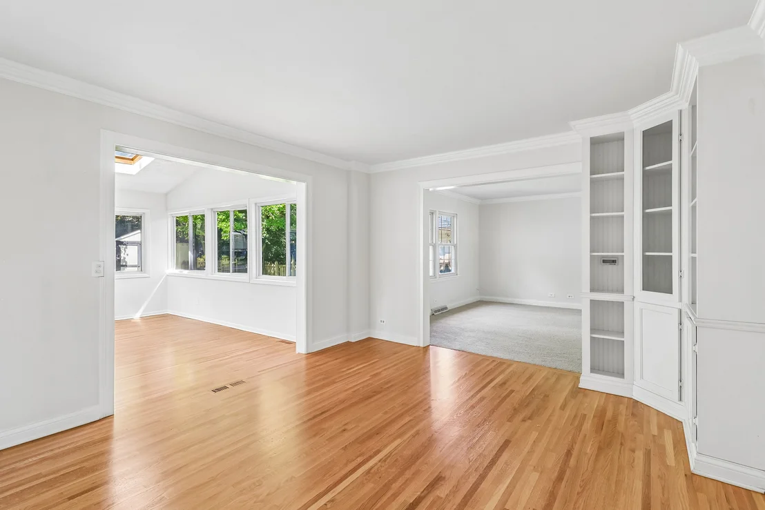 Photo of 1053 Laurel Lane