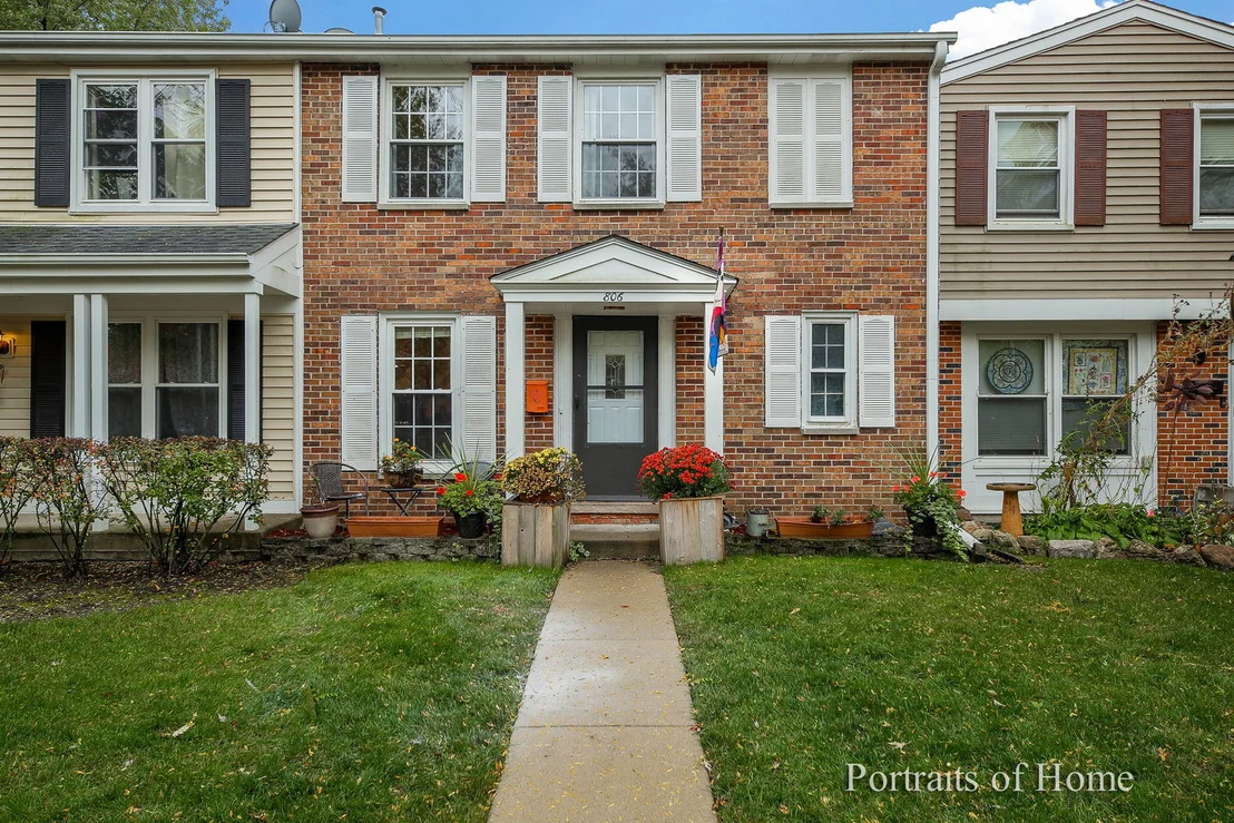 Photo of 806 Lexington Circle