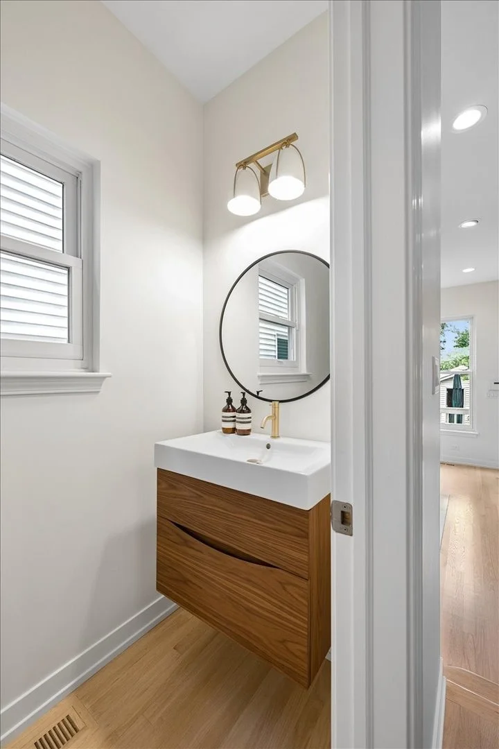 Photo of 331 W Evergreen Avenue