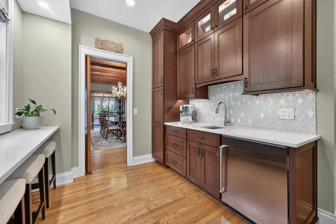 Photo of 729 W Downer Place