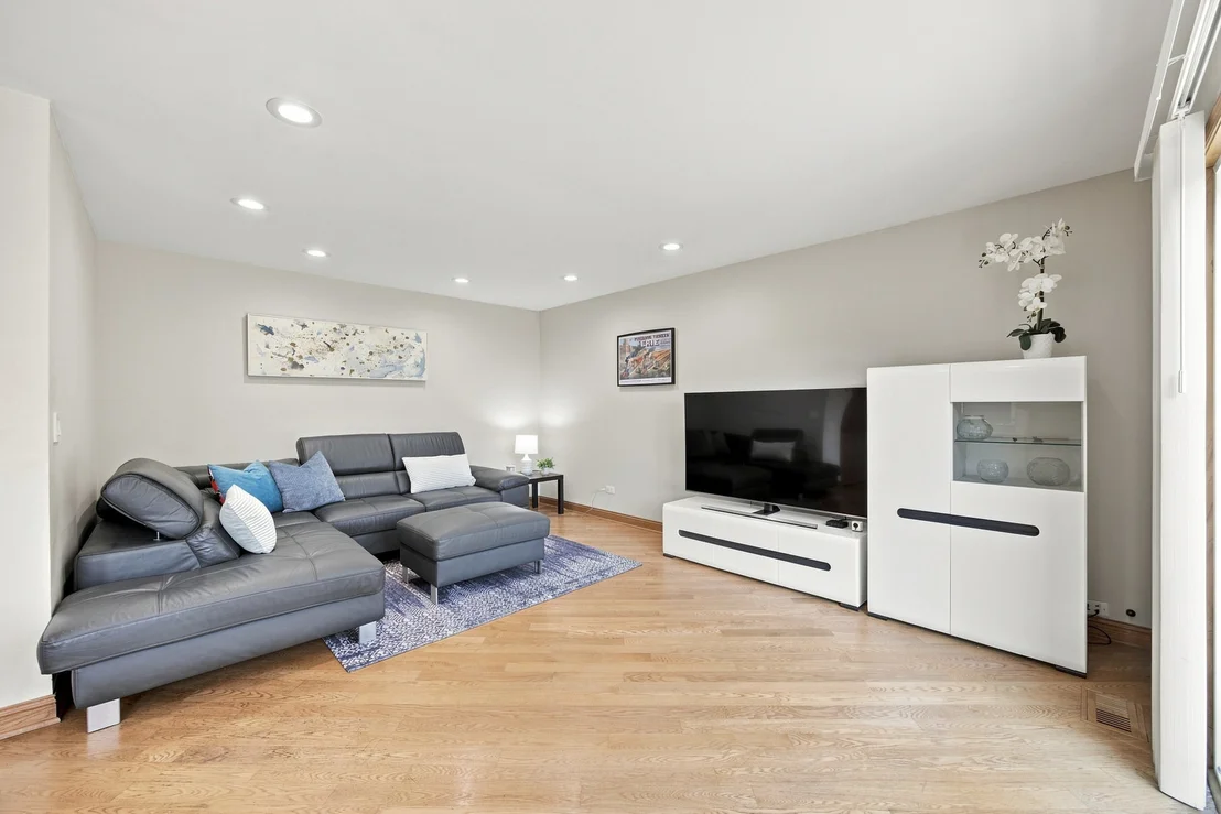 Photo of 232 Pepperidge Circle