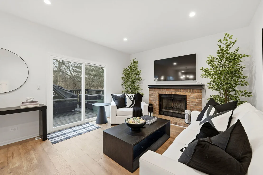Photo of 830 Longwood Drive
