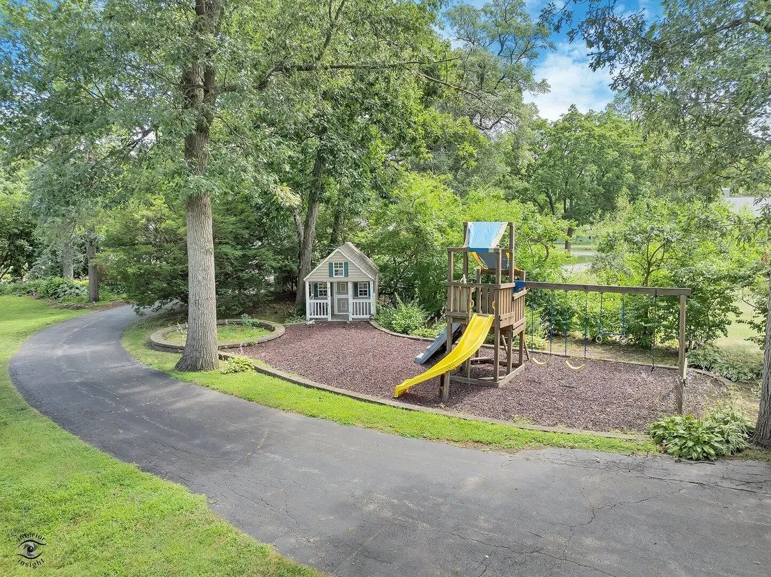Photo of 864 Ash Drive