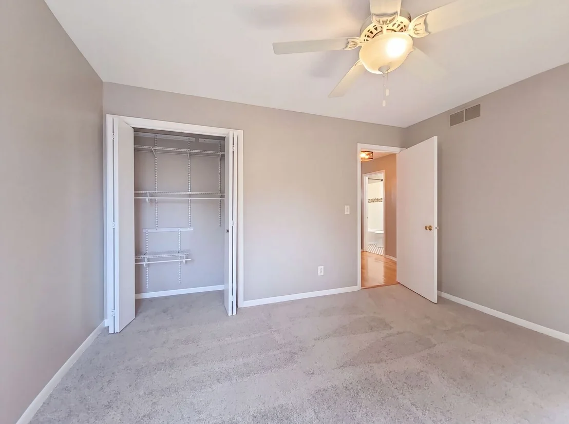 Photo of 1503 Featherstone Road