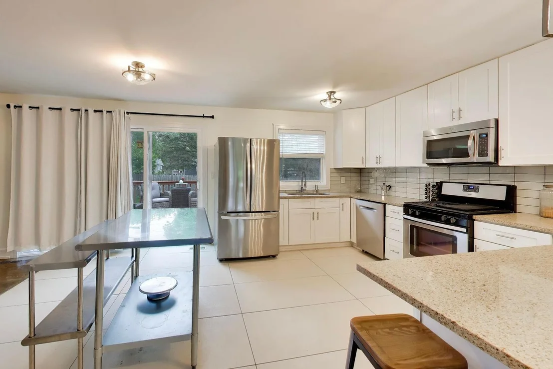 Photo of 1410 N Scully Drive
