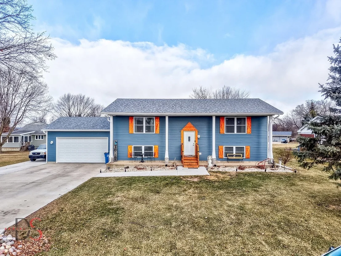 Photo of 4 Maplewood Lane