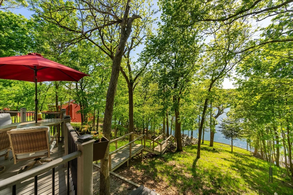 Photo of 1127 Loganberry Lane