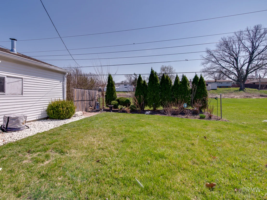 Photo of 51 W ROZANNE Drive