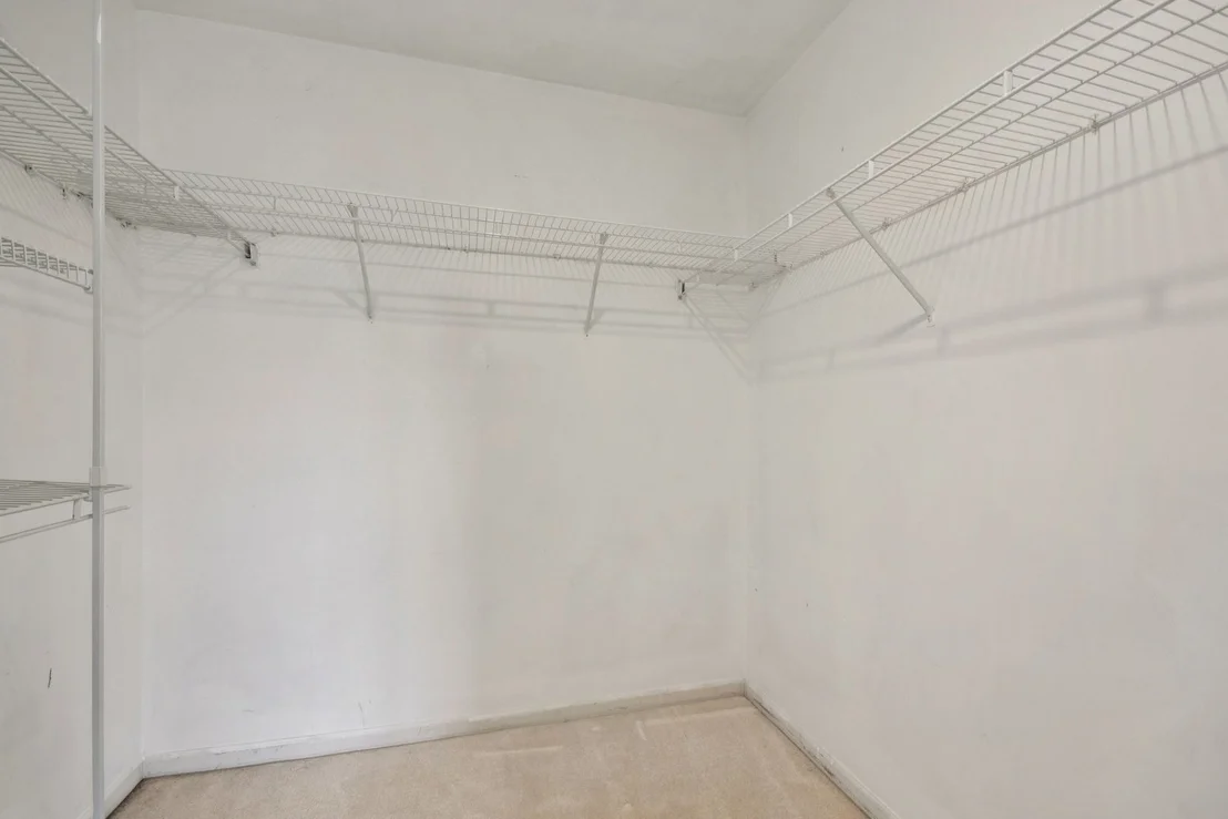 Photo of Unit D at 402 Woodview Circle