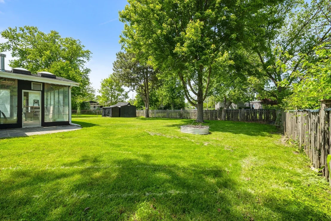 Photo of 564 W Harrison Road