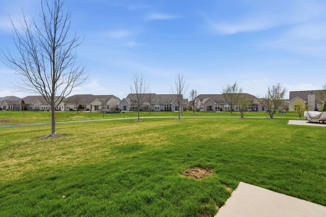 Photo of 561 Autumn Circle