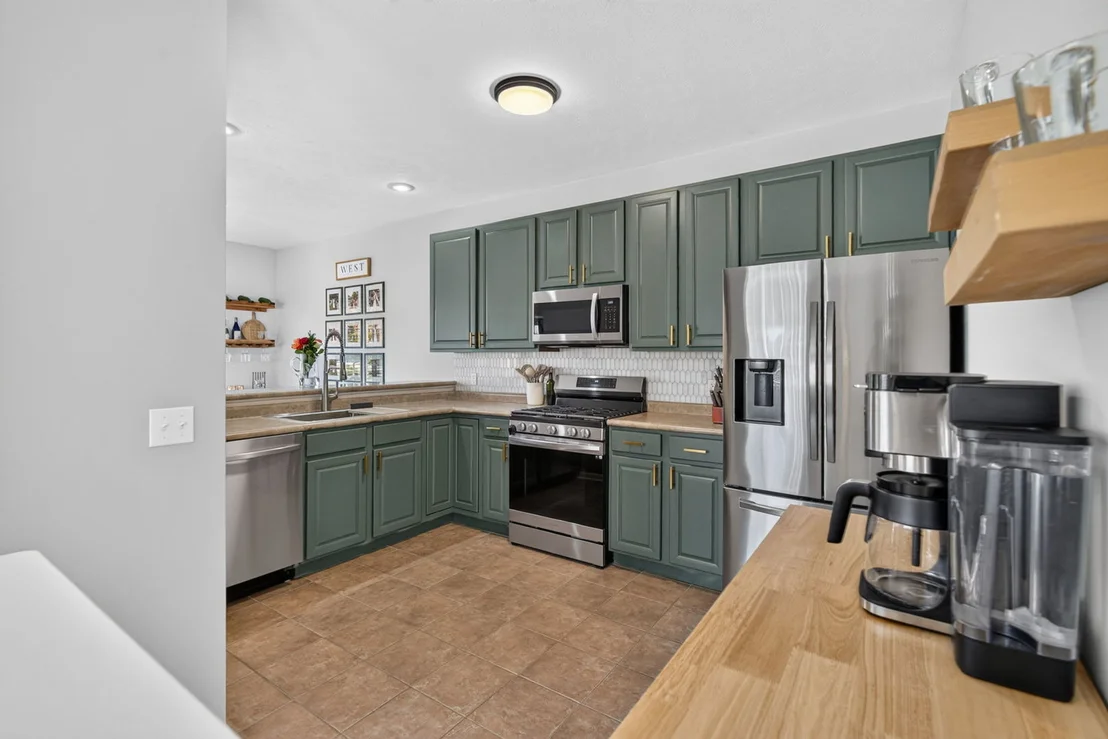Photo of 2147 Derby Lane