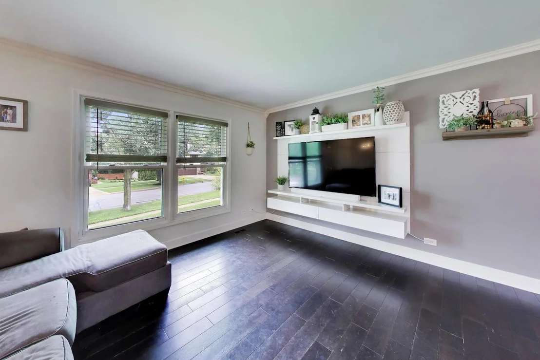 Photo of 2167 Midhurst Road